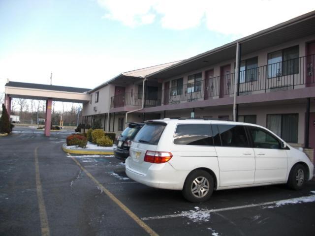 Express Inn - Wall Farmingdale Kültér fotó