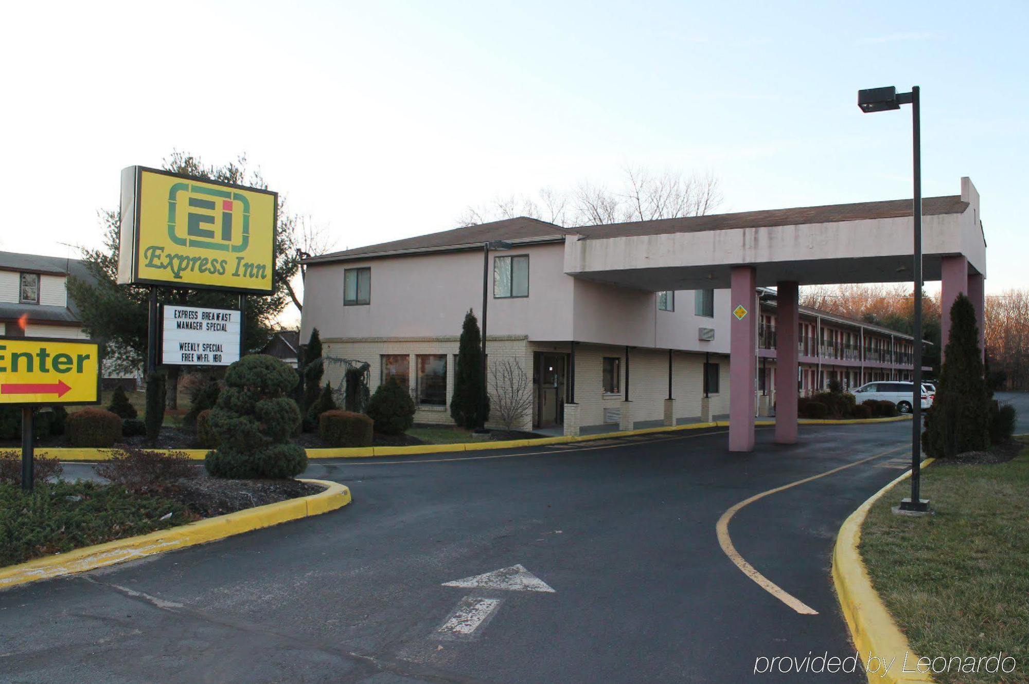 Express Inn - Wall Farmingdale Kültér fotó